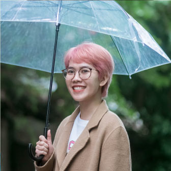 Kim-Chi---Stock-Analyst